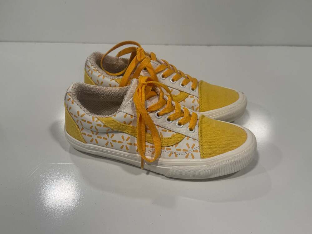 Rare Walmart Spark Logo Canvas Lace Up Sneakers Yellow White Sz 37